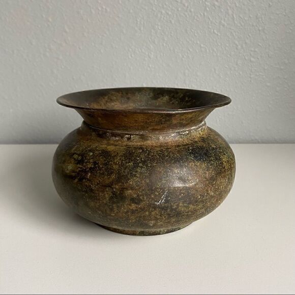 Vintage Metal Brass Lota Pot Vase - Picture 7 of 9